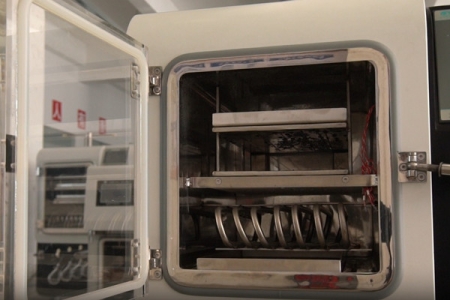 加热式冷冻干燥机的原理、结构及智能应用指南