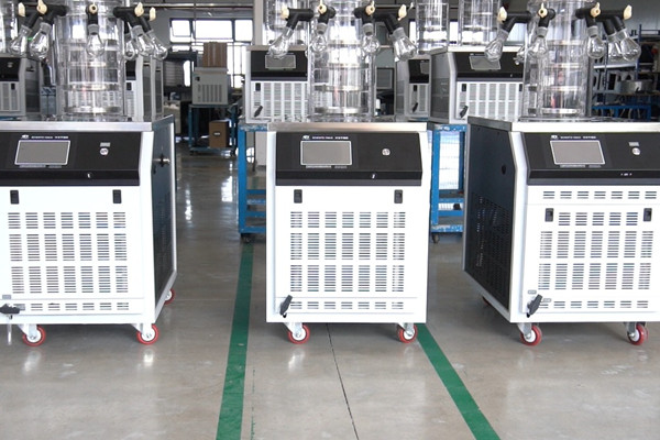 节能降耗技术在实验室小型冷冻干燥机中的突破性应用与结构优化 图2