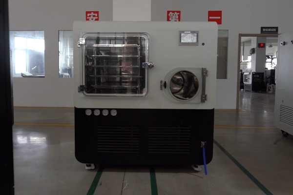 药品冻干机的工艺优化、合规挑战及智能升级